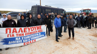 Μητσοτάκης σε αγρότες στη Λάρισα: «Στόχος να ξεκινήσει από 1η Νοεμβρίου το αφορολόγητο πετρέλαιο»