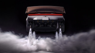 Το νέο Tesla Roadster υπόσχεται ακραίες επιδόσεις και... πτήσεις