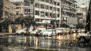 Aγριεύει ο καιρός: Τσουχτερό κρύο, βροχές και χιόνια - Πού χρειάζεται προσοχή