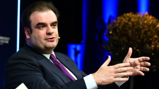 Πιερρακάκης: Από την Μπανγκόκ απαντά στις πιο χρήσιμες ερωτήσεις για τις επιδοτήσεις στα καύσιμα