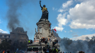 Γιατί και πού οι Ευρωπαίοι βγήκαν στους δρόμους - «Κύμα» οργής για ακρίβεια, στεγαστικό και παιδεία