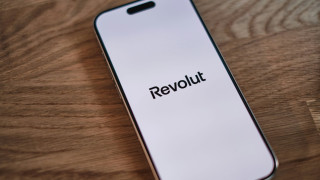 «Έπεσε» η Revolut: Προβλήματα στην πρόσβαση και στην υλοποίηση συναλλαγών