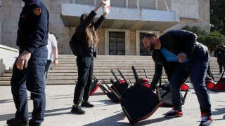 Νέο «παράθυρο» διαλόγου από Ράμα - «Όποιος καταστρέφει δημόσια περιουσία, θα πληρώσει» προειδοποιεί