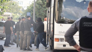 Pizza Fan: Στην Ευελπίδων οι 21 συλληφθέντες - Πώς άρχισε να ξετυλίγεται το κουβάρι της υπόθεσης
