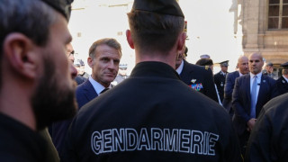 Παρέμβαση Μακρόν για τις διαδηλώσεις στη Γαλλία: «Δεν είναι φυσιολογικό η χώρα να είναι εν βρασμώ»