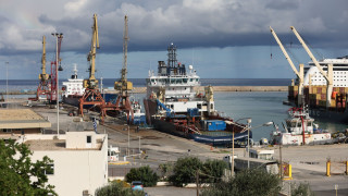 Στο λιμάνι του Ηρακλείου το πλοίο ABEILLE MARENGO για την ηλεκτρική διασύνδεση Κρήτης – Κύπρου