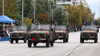 Ξεκίνησε η μεγάλη στρατιωτική παρέλαση στη Θεσσαλονίκη - Δείτε live