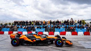 Πώς περιγράφεται το Allwyn | McLaren Racing LIVE IN ATHENS σε μόλις τρεις λέξεις;