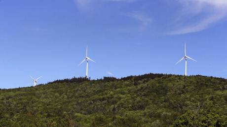 Περιοχές natura, αιολικά πάρκα και φωτοβολταϊκά: Τι αλλάζει με το νέο χωροταξικό - 17 ερωταπαντήσεις