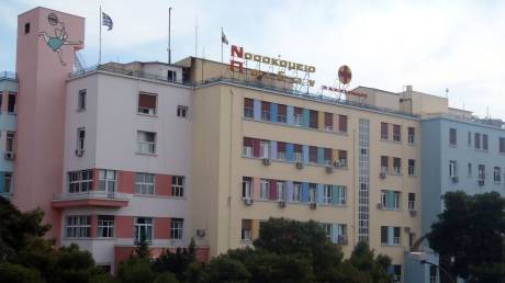 Βάρκιζα: Στο νοσοκομείο 14χρονη μετά από κατανάλωση αλκοόλ - Συνελήφθη ιδιοκτήτρια καταστήματος