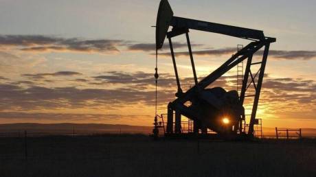 Εκτίναξη 5% στο brent μετά το Ιρανικό πλήγμα σε αμερικανική φρεγάτα - Νέο υψηλό τετραετίας