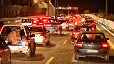 Ταλαιπωρία... χιλιομέτρων στην επιστροφή εκδρομέων Πάσχα - Στην Κακιά Σκάλα το μεγαλύτερο πρόβλημα