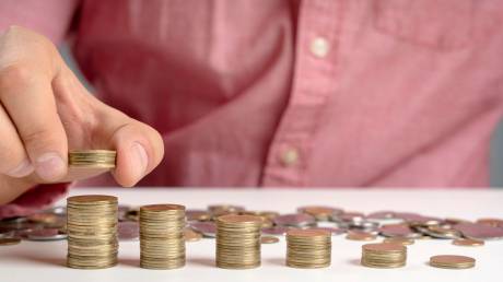 Αυξήσεις για 1,5 εκατομμύριο πολίτες από το νέο κατώτατο μισθό - Παραδείγματα