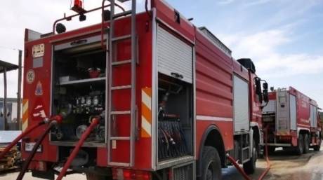Φωτιά κοντά στα διόδια Αφιδνών - Συναγερμός στην Πυροσβεστική