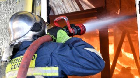 Φωτιά σε βυτιοφόρο με υγραέριο έξω από την 'Αρτα - Εκλεισε το ρεύμα προς Πάτρα στην Ιόνια οδό