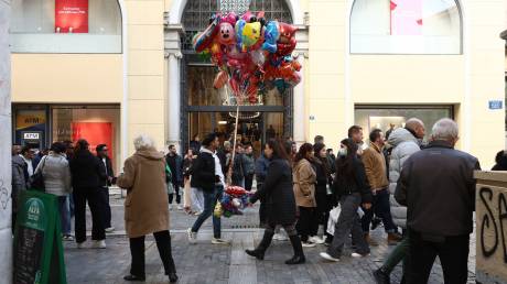 Ανοιχτά τα καταστήματα και τα σούπερ μάρκετ την τελευταία Κυριακή του χρόνου 28/12