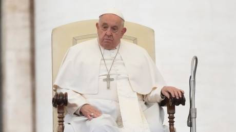 Πάπας Φραγκίσκος: Εκτός κινδύνου λένε οι γιατροί - Τι ανακοίνωσε το Βατικανό