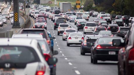 Τέλη Κυκλοφορίας: Τρείς ημέρες απομένουν για 2,5 εκατ. οδηγούς που δεν τα έχουν πληρώσει