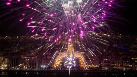 Infographic: Τα ζώα υποφέρουν από τα βεγγαλικά των εορτών - Ποιες οι επιπτώσεις