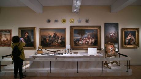 «Τέχνη σε χρυσό»: Μια λαμπερή έκθεση στο Μουσείο Μπενάκη Ελληνικού Πολιτισμού