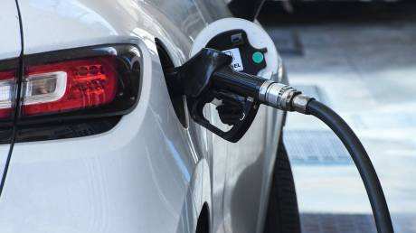 Νέα άνοδος στα καύσιμα - Πού θα φτάσει η τιμή της βενζίνης στα πρατήρια