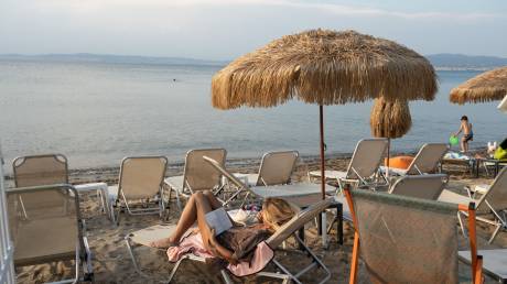 Επίδομα αδείας: Μέχρι πότε πρέπει να το καταβάλουν οι εργοδότες - Πώς θα το υπολογίσετε online