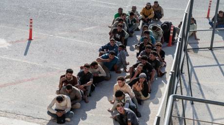 Η Ελλάδα εκπαιδεύεται από τις ΗΠΑ στις επιστροφές παράνομων μεταναστών