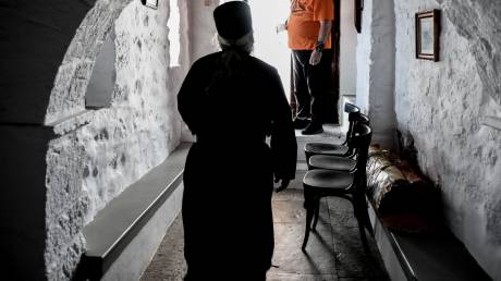 Νεκρός μοναχός μετά από τροχαίο στο Άγιο Όρος