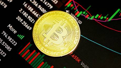 Αισιοδοξία στην αγορά crypto με κέρδη για το bitcoin - Άλμα 20% για το Hyperliquid token