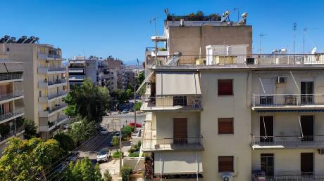 Τριπλή επιστροφή ενοικίου: Οι όροι για 800 ευρώ σε 50.000 εργαζόμενους στην περιφέρεια