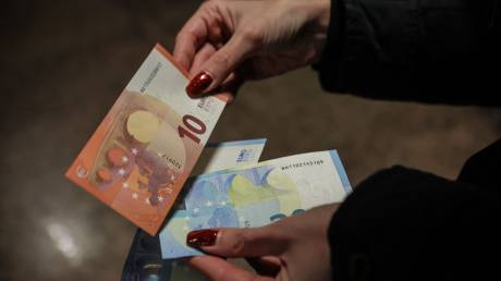 Ξεκίνησε η προπληρωμή επιδομάτων, παροχών και Δώρου Πάσχα - Τι πρέπει να γνωρίσετε