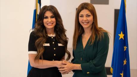 Συνάντηση Ζαχαράκη – Γκίλφοϊλ: «Χτίζουμε γέφυρες γνώσης μεταξύ των δύο χωρών»