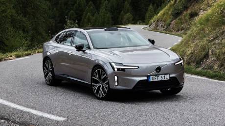 Οι λιμουζίνες και τα στέισον θα επιστρέψουν στη γκάμα της Volvo