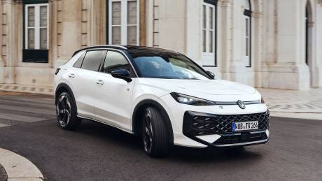 Το νέο VW T-Roc είναι αναβαθμισμένο και ολοκληρωμένο