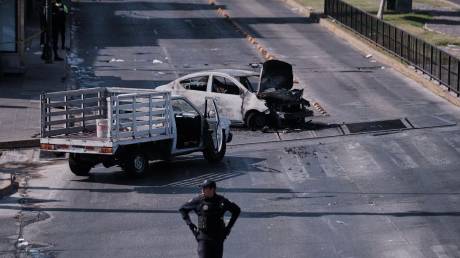 Εικόνες χάους και τρόμου στο Μεξικό μετά το θάνατο του «βαρώνου» των ναρκωτικών «Ελ Μέντσο»