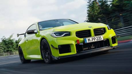 Η BMW με ένα νέο κιτ καθιστά τη M2 σχεδόν αγωνιστική