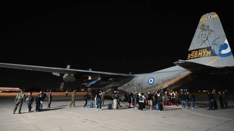 Δύο πτήσεις επαναπατρισμού με περισσότερους από 700 επιβάτες έφτασαν στην Αθήνα