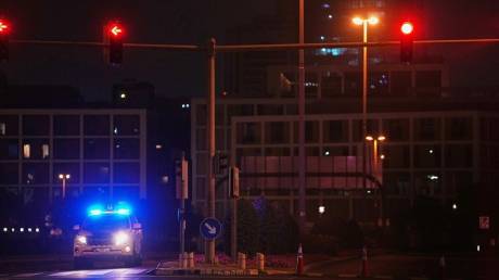 Ένας νεκρός στο Ντουμπάι από θραύσματα πυραύλων - Χτύπημα σε ουρανοξύστη στη μαρίνα