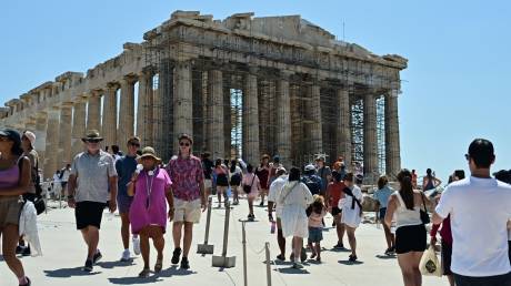 Αισιόδοξο μήνυμα για τον ελληνικό τουρισμό από την Booking.com - Οι χώρες που τροφοδοτούν τη ζήτηση