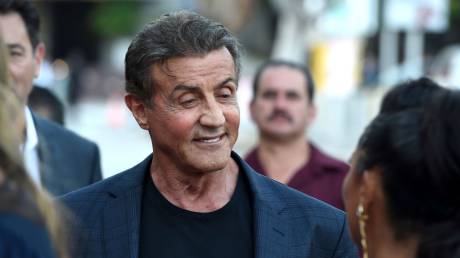 «Υπέροχος άνθρωπος»: Το συγκινητικό «αντίο» του Σιλβέστερ Σταλόνε στον Τσακ Νόρις