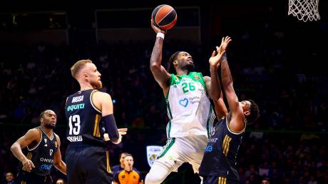 Ντουμπάι - Παναθηναϊκός 104-107: Σπουδαίο «διπλό» για τους «Πράσινους» με φόντο την 6άδα