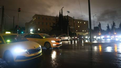 Κακοκαιρία Erminio: Ξεκίνησαν με προβλήματα τα έντονα φαινόμενα στην Αττική - Πότε υποχωρεί