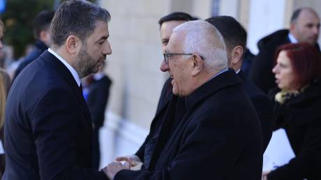 Επικοινωνία Ανδρουλάκη - Κακλαμάνη για Μυλωνάκη: Ανοιχτός σε αναβολή της προ ημερησίας στη Βουλή