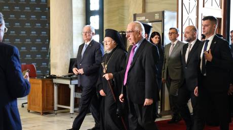 Ιστορική ομιλία του Οικουμενικού Πατριάρχη Βαρθολομαίου στη Βουλή - Η πρώτη μετά το 1999