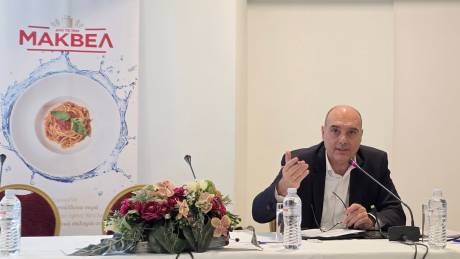 ΜΑΚΒΕΛ: Πώς η συμφωνία σε μία χαρτοπετσέτα ψαροταβέρνας άλλαξε τον χάρτη των ζυμαρικών στην Ελλάδα