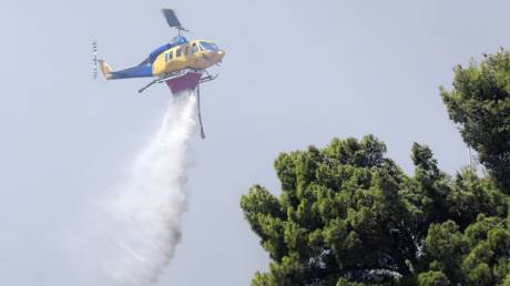 Σε ύφεση η φωτιά στα Εξαμίλια Κορινθίας - Ανακόπηκε προτού πάρει διαστάσεις