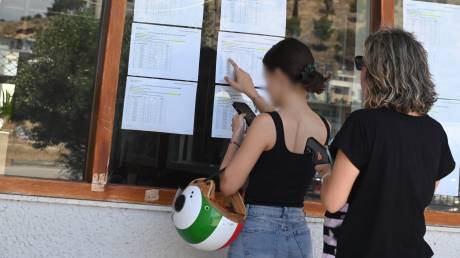 Πανελλαδικές Εξετάσεις 2026: Οι σχολές με τη μεγαλύτερη άνοδο και πτώση - Oι πέντε κορυφαίες