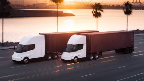 Τo Semi της Tesla θα κυκλοφορεί και στους δρόμους της Ευρώπης