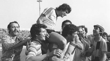 Θλίψη στο ελληνικό ποδόσφαιρο: Πέθανε ο Μίλτον Βιέρα - Η πλούσια καριέρα με Ολυμπιακό και ΑΕΚ