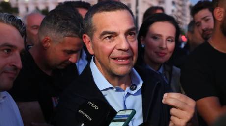 Τσίπρας από Καρδίτσα: «Τα λεφτά εμείς θα τα βρούμε στην εντιμότητά μας»